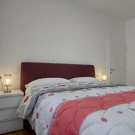 Apartment Laura *